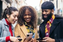 How Social Media Platforms Shape Fashion Trends